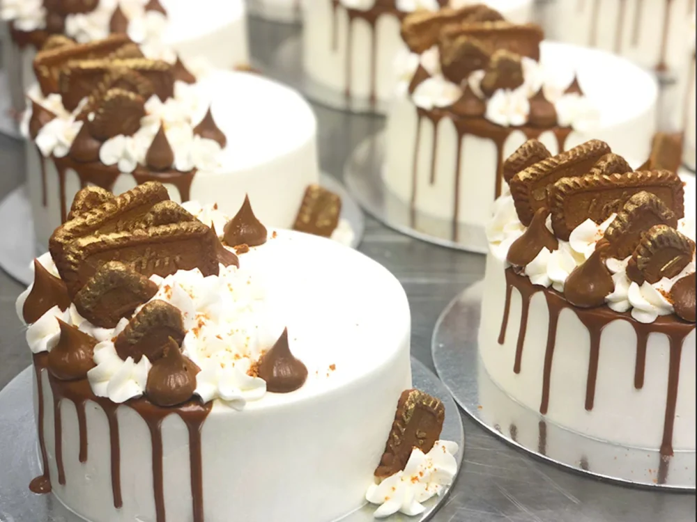 Billionaire Biscoff Cake - Image 4